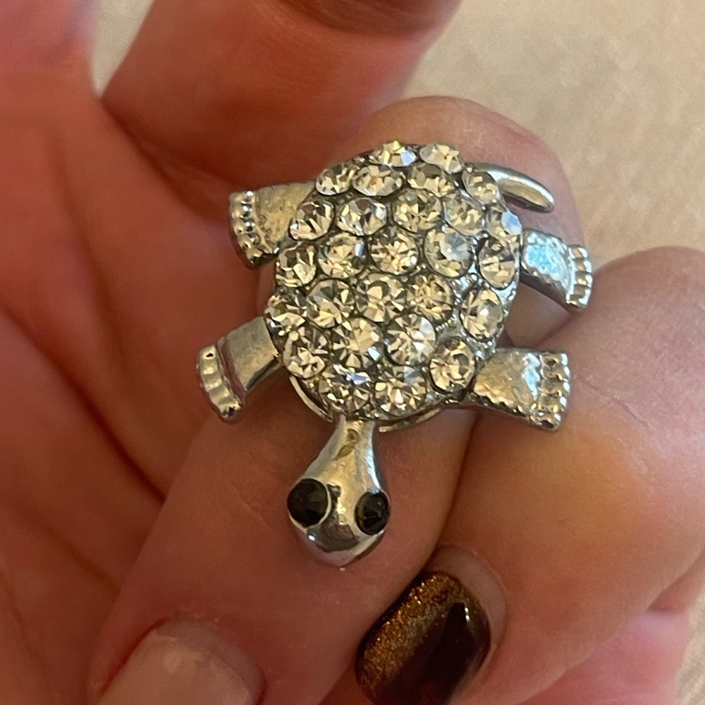 Crystal-Embellished Turtle Ring